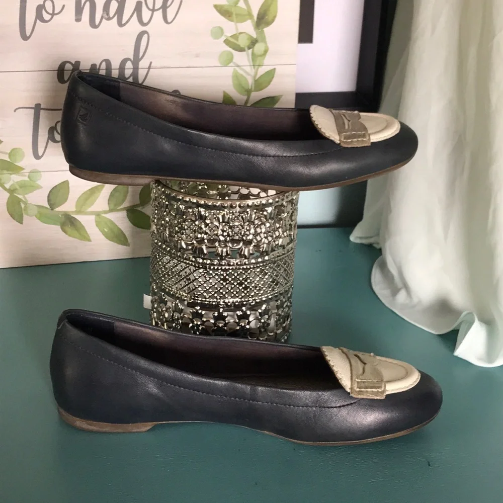 Sperry navy, ivory & gold penny loafer flats 6.5M - Picture 4 of 12
